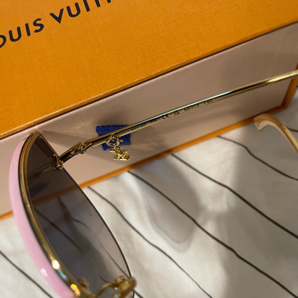 Louis Vuitton Pink and Gold Women's Sunglasses - Picture 5 of 6